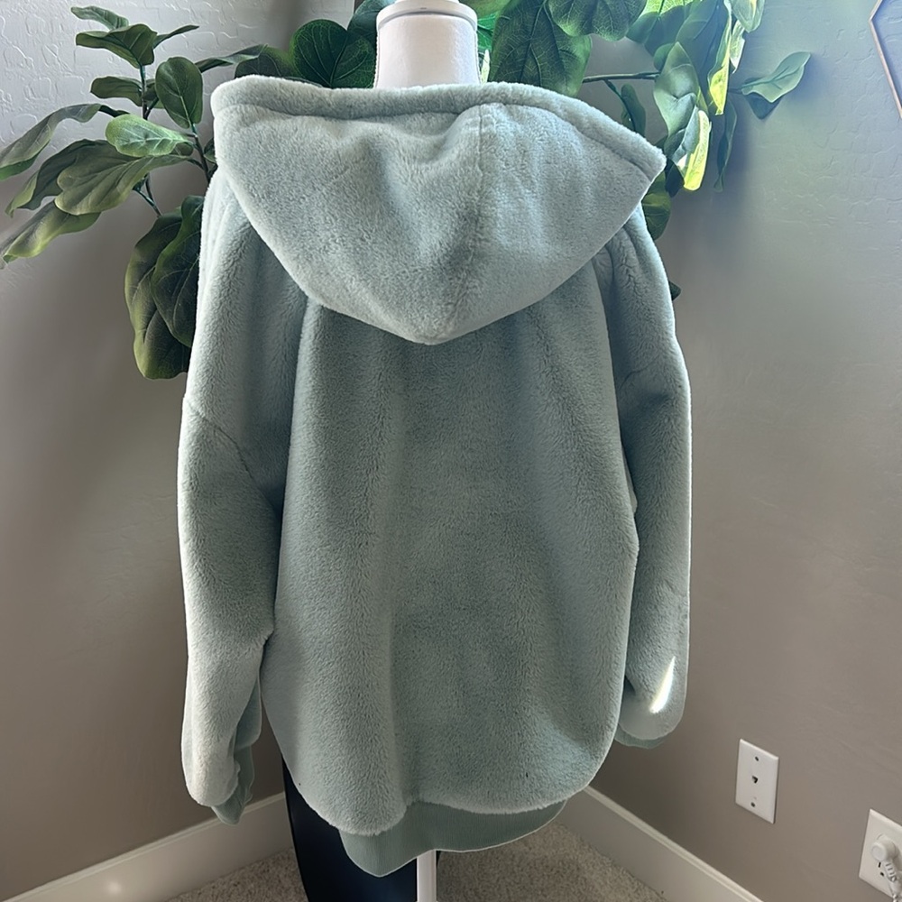 ๐ Wild Fable Jacket - Picture 3 of 6